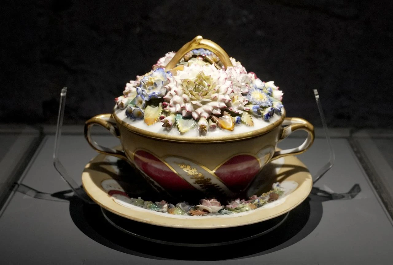 An ornate porcelain sherbet bowl is displayed in the restored Şerbethane section of Topkapı Palace in Istanbul, Türkiye, July 17, 2026. (AA Photo)