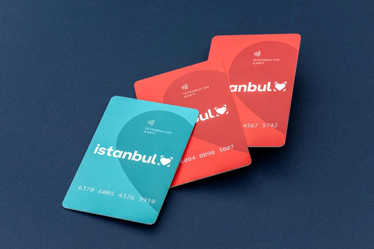 Istanbul Cards, used to pay fares across the city's public transport network, are seen in Istanbul, Türkiye, December 2023. (Adobe Stock Photo)