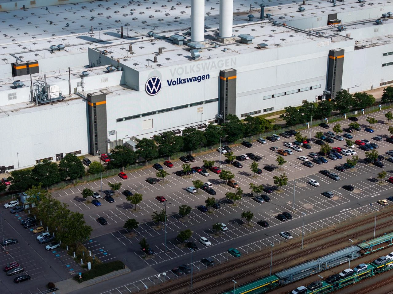 Clouds gather over the Zwickau Volkswagen Plant on July 9, 2026 at the Zwickau, eastern Germany. (AFP photo)