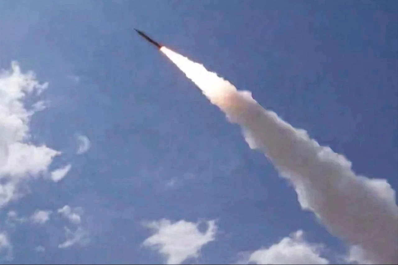 A missile is launched from an undisclosed location in Iran toward U.S. targets in Qatar, Kuwait and Oman, in this image taken from video released by the Islamic Revolutionary Guard Corps (IRGC), July 17, 2026. (AFP Photo)