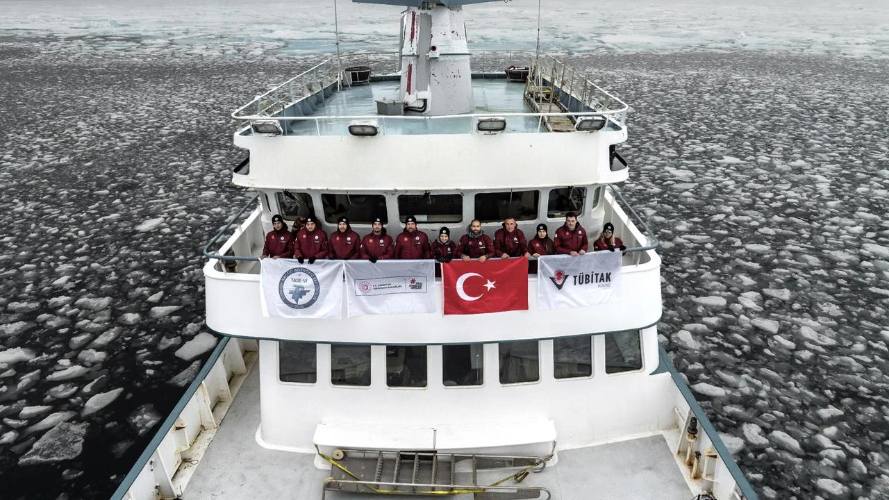 Türkiye's 6th Arctic expedition reaches sea ice edge near North Pole