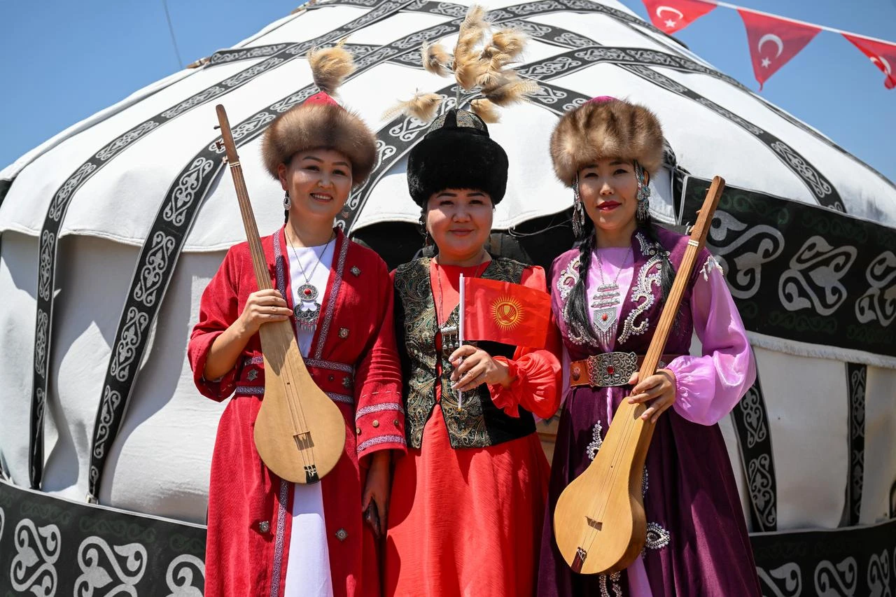 Türkiye's Van hosts Kyrgyz Turks for heritage celebration