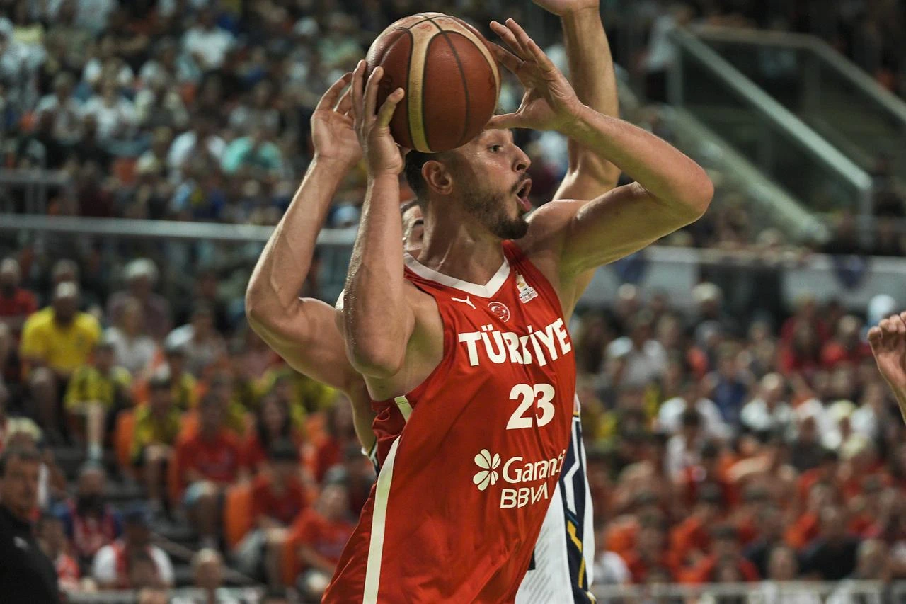     Türkiye seal Group C lead after 82-75 win over Bosnia and Herzegovina