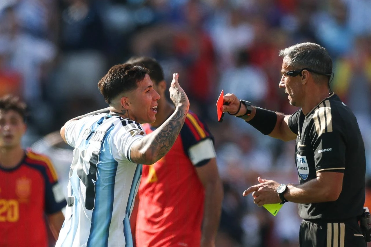 Enzo Fernandez cements unwanted place in World Cup history