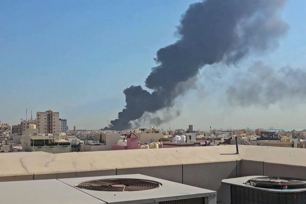 Iran's IRGC calls on Kuwaitis to expel US forces as it claims new strikes