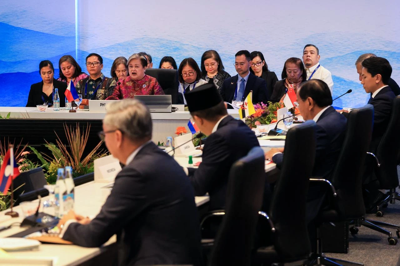 ASEAN Chair and Philippine Foreign SecretaryTheresaLazarodelivers an opening statement during the Association of Southeast Asian Nations (ASEAN) Foreign Ministers' Meeting in Pasay, Metro Manila, July 21, 2026. (AFP Photo)