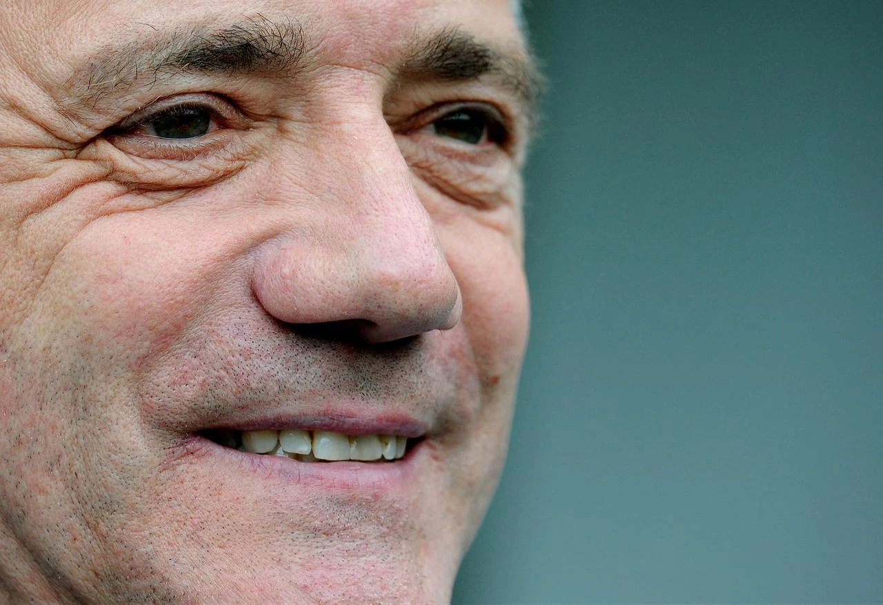 Newcastle United manager Kevin Keegan takes his seat before the English Premier league football match against Chelsea at St James Park in Newcastle, England, May 5, 2008. (AFP Photo)