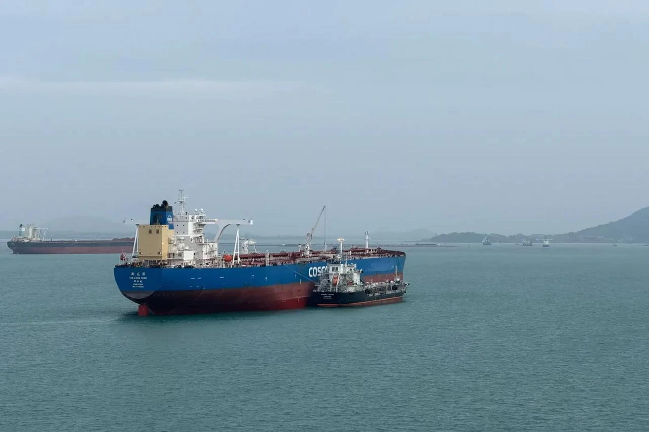 Oil rebounds as Houthi threat forces tankers to turn back at Bab el-Mandeb