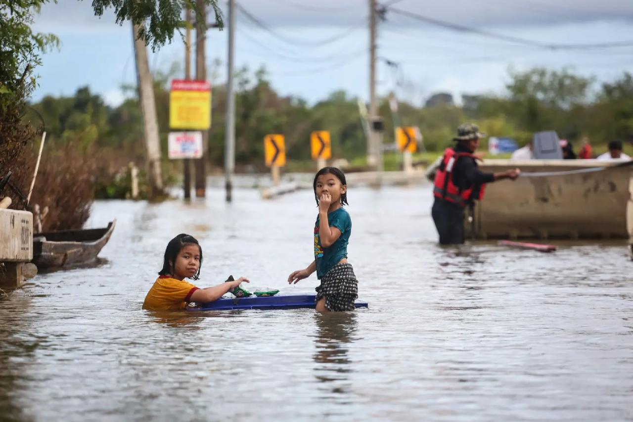 Only 2.4% of major climate finance addresses children's needs, UNICEF warns