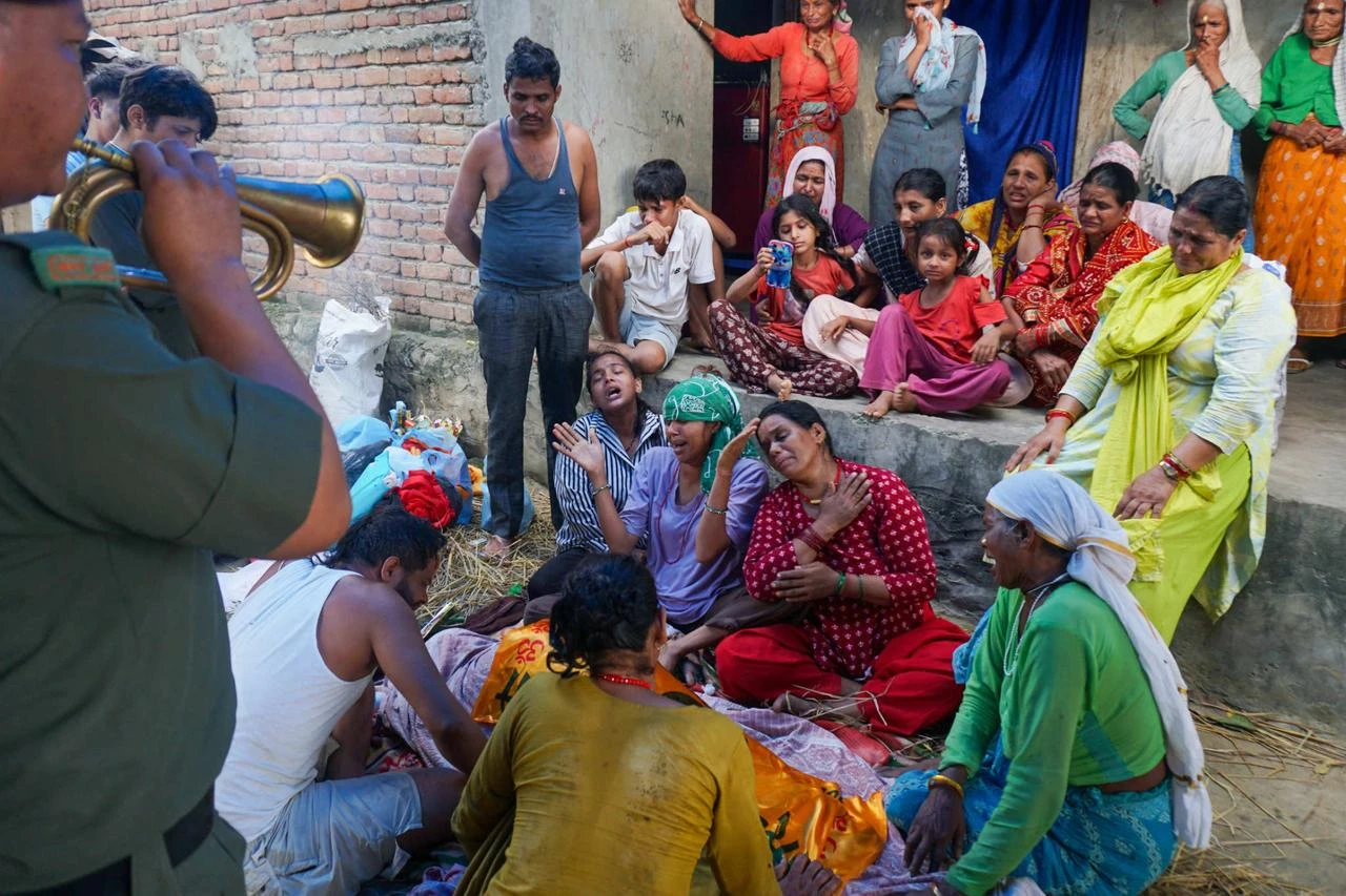 Portable freezers help Nepal’s migrant families reunite for final farewells