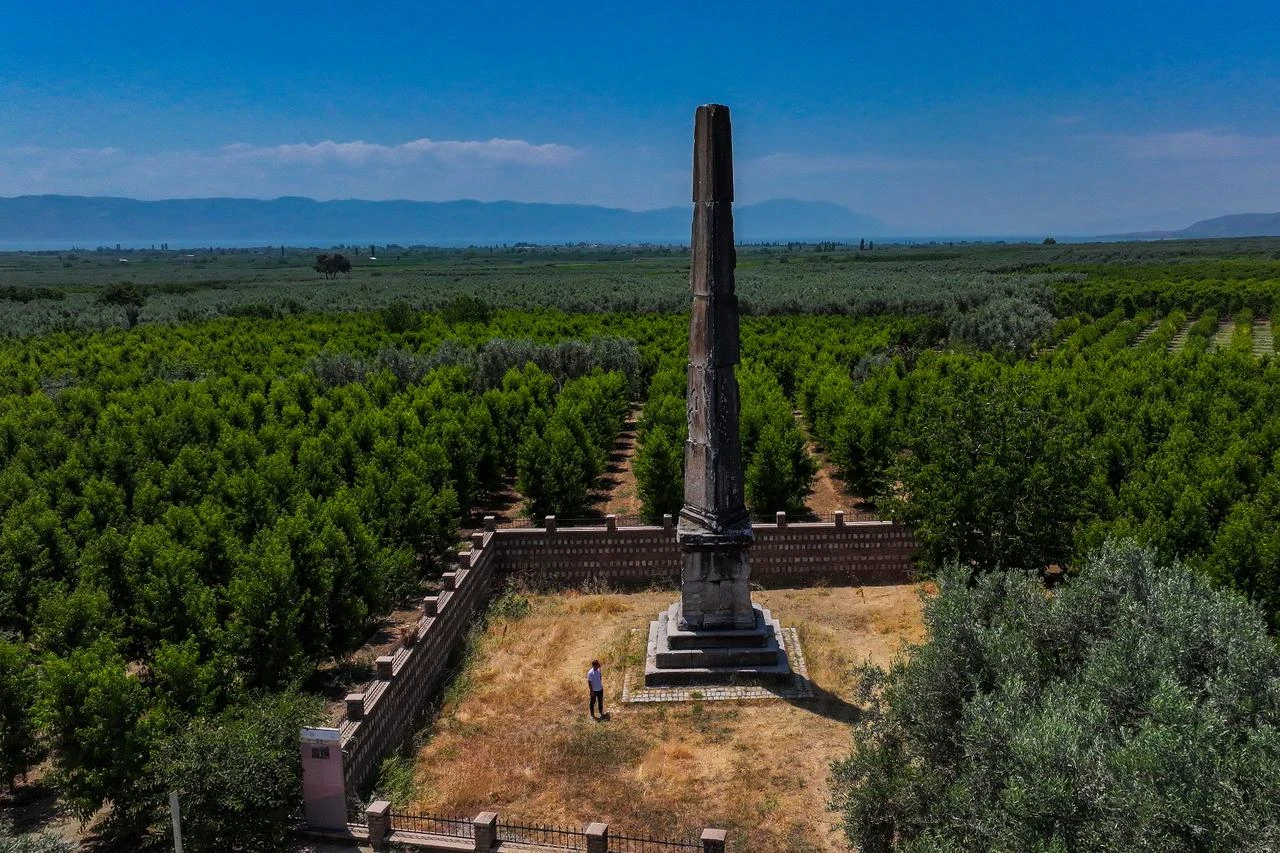 2,000-year-old Roman tomb in Iznik reveals exile, return