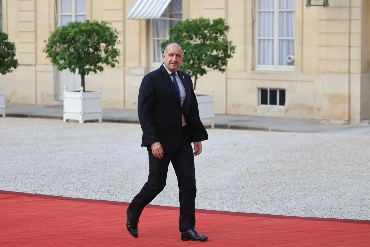 Bulgaria's President Rumen Radev arrives for a dinner of the Coalition of the Willing to support Ukraine at The Elysee Presidential Palace in Paris on July 13, 2026. (AFP Photo)