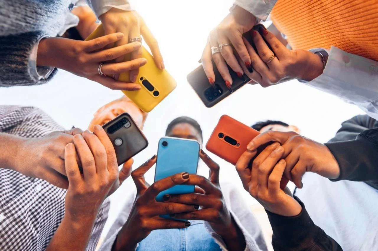 Global news consumption shifts to social media as Türkiye sees 60% news avoidance Image
