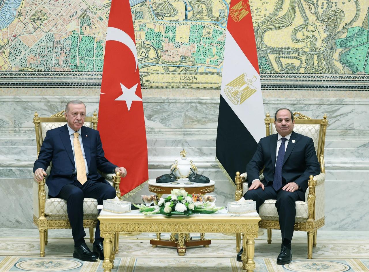 President Recep Tayyip Erdogan (L) meets with Egyptian President Abdel Fattah el-Sissi (R) during his visit for Developing Eight Organization for Economic Cooperation (D-8), in Cairo, Egypt, December 19, 2024. (AA Photo)