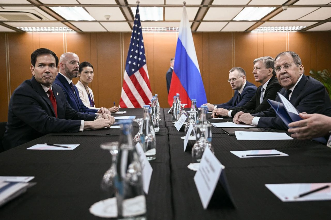 Russia tells US to stop ‘unacceptable’ arms deliveries to Ukraine Image