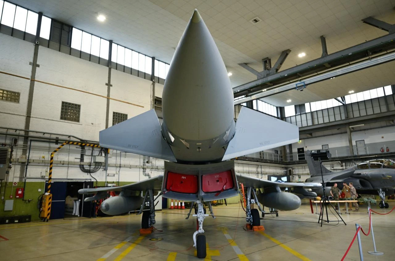 A German Eurofighter Typhoon fighter jet plane is pictured at the Noervenich Air Base in Noervenich, western Germany, on July 17, 2026. (AFP Photo)