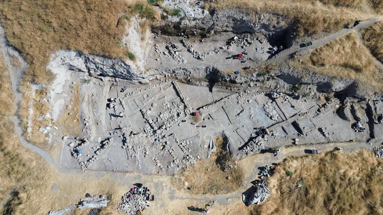 An aerial view shows Cadir Hoyuk and its excavation areas near Peyniryemez village in Yozgat, central Türkiye. (AA Photo)