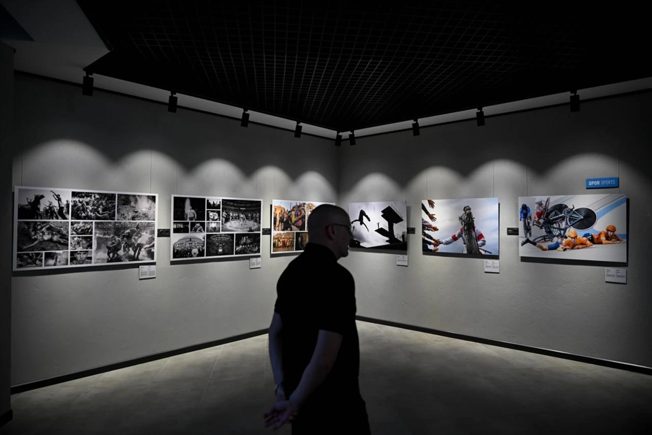 Cycling crash and Sudan wrestling series win big at Istanbul Photo Awards