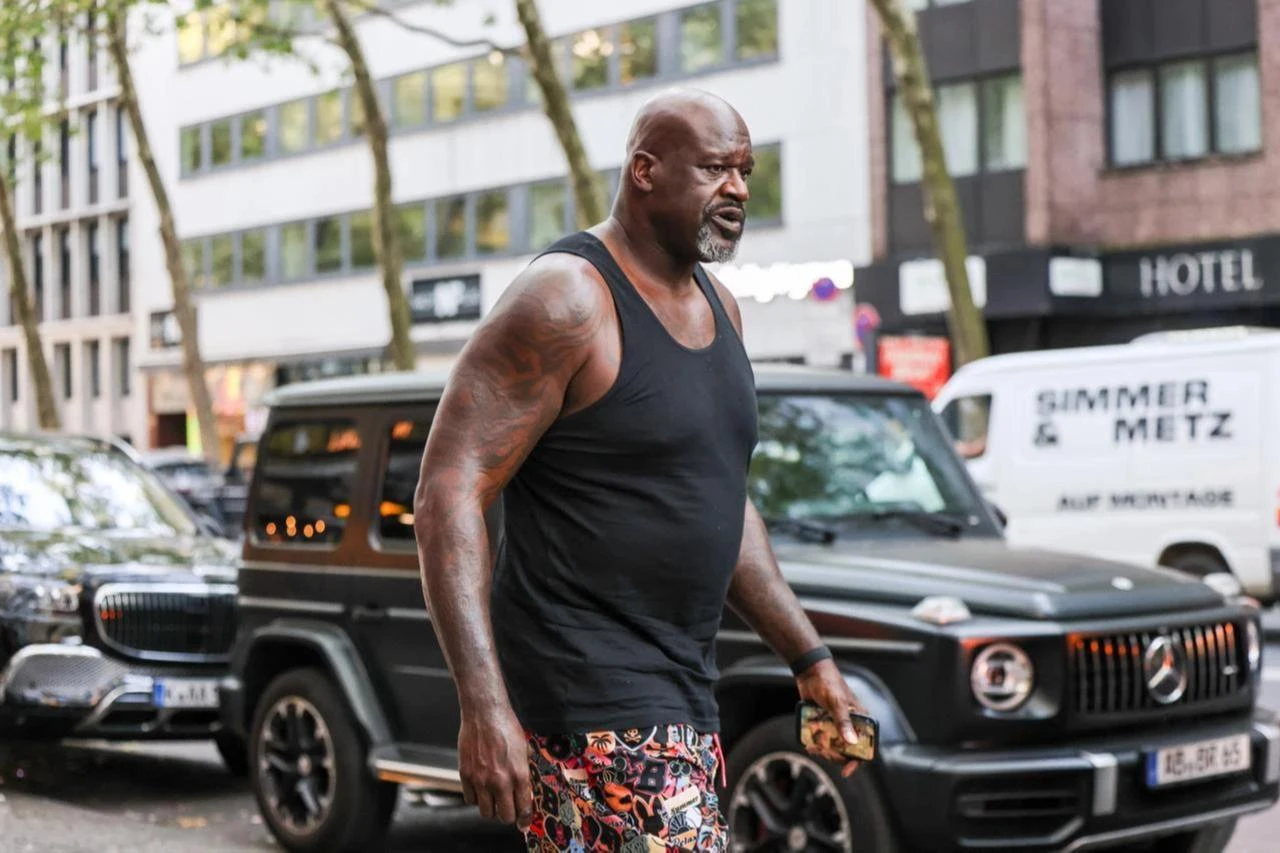 Shaquille O'Neal hopes Tom Brady ‘punches’ Dave Portnoy after harsh remarks