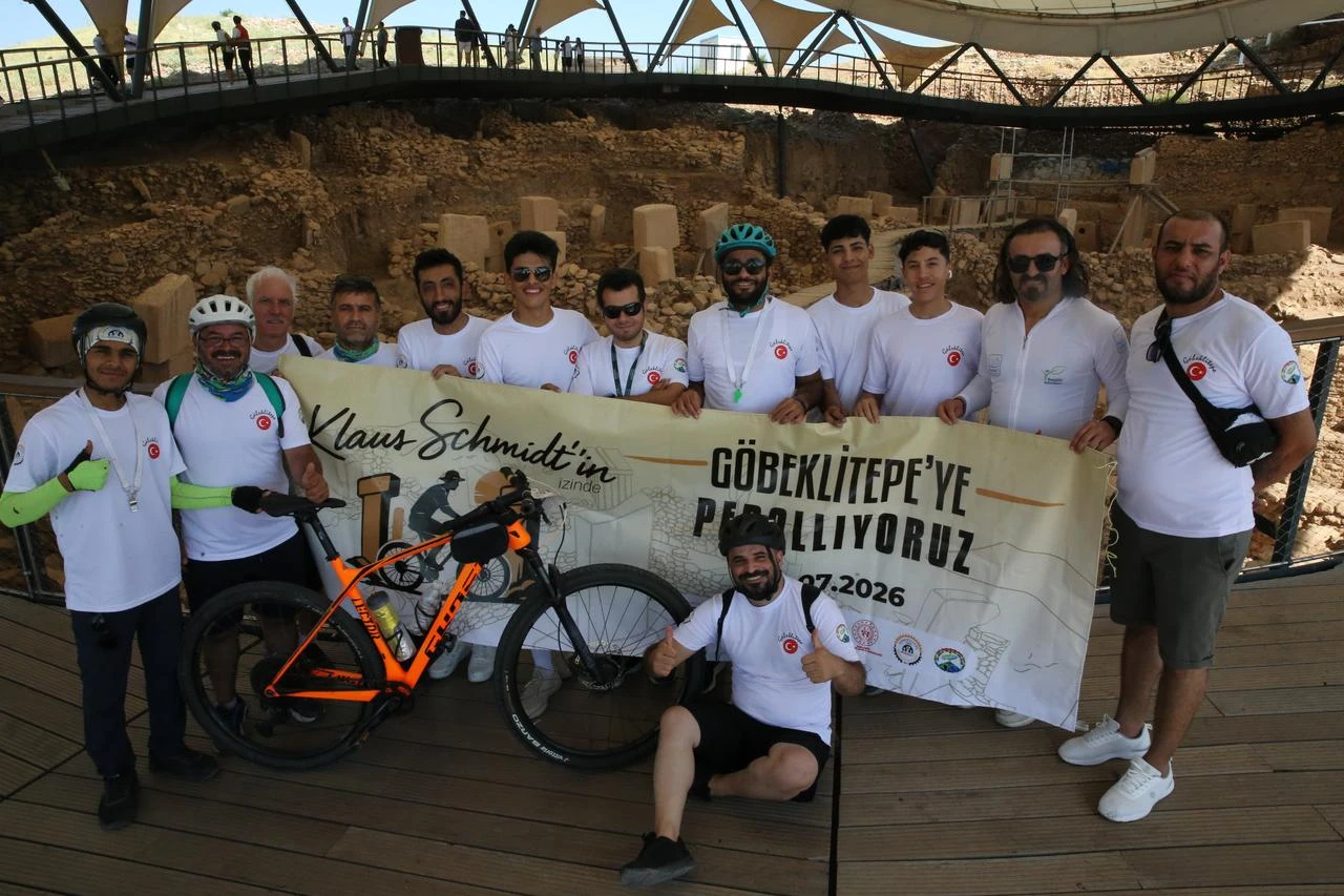 Cyclists pedal to honor the man who unearthed Gobeklitepe