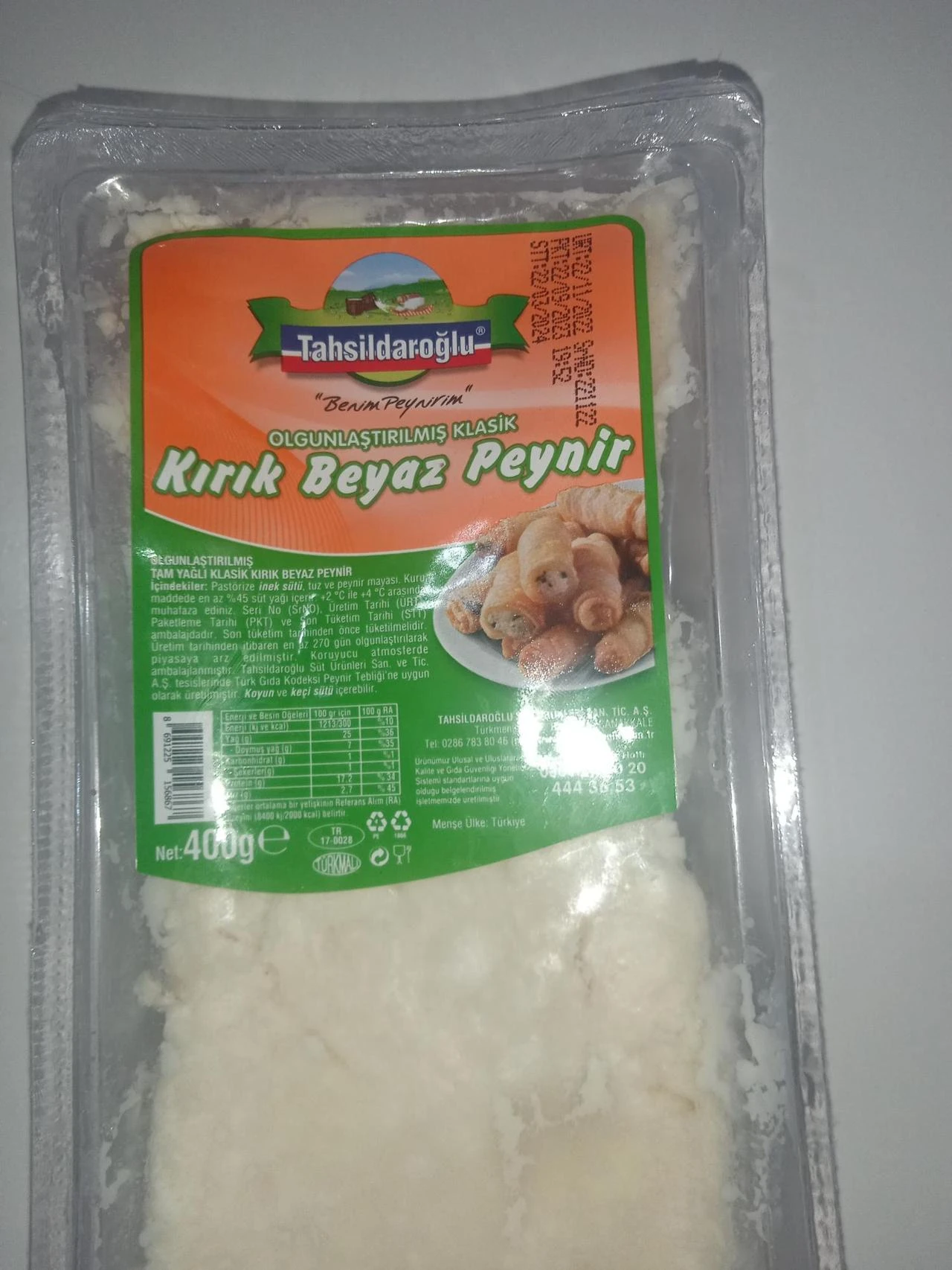 A 400-gram package of Tahsildaroglu's Matured Classic Broken White Cheese, batch number 290625, which was recalled after laboratory tests detected Listeria monocytogenes. (Photo via sikayetvar.com)