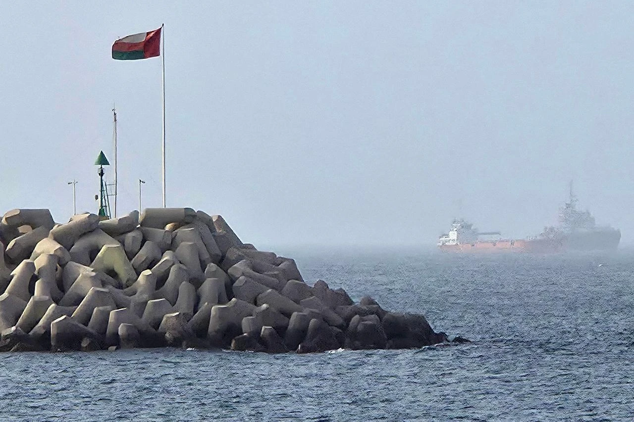 Iran, Oman advance talks on reopening Strait of Hormuz: Report