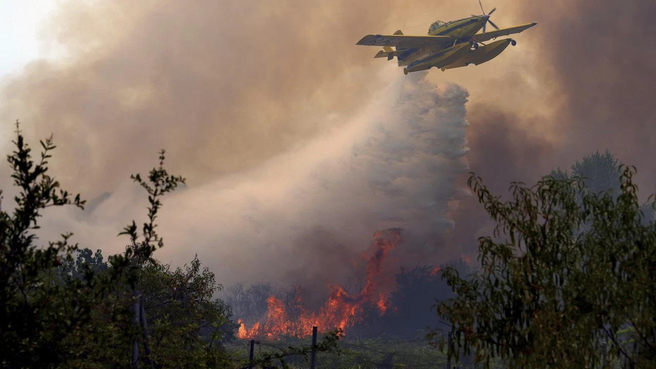 Spain battles wildfires near Madrid and Valencia, 75,000 displaced
