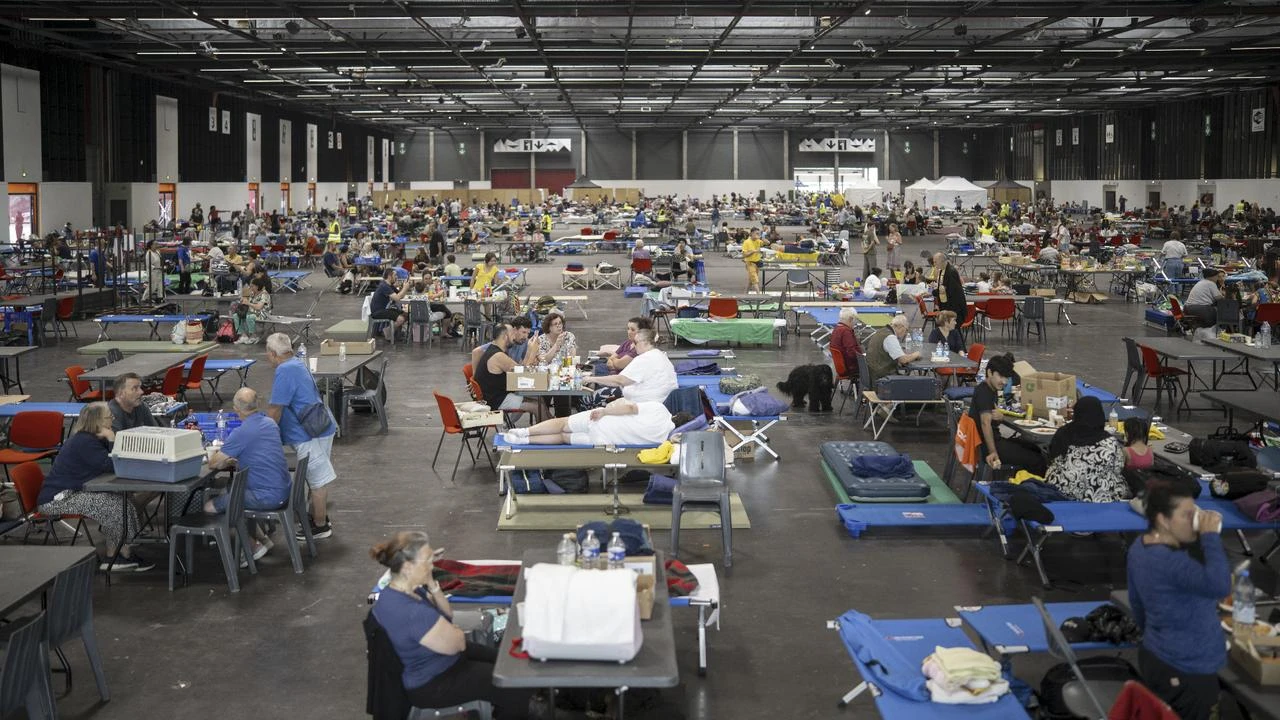 Bordeaux Exhibition Centre shelters thousands displaced by Gironde wildfires