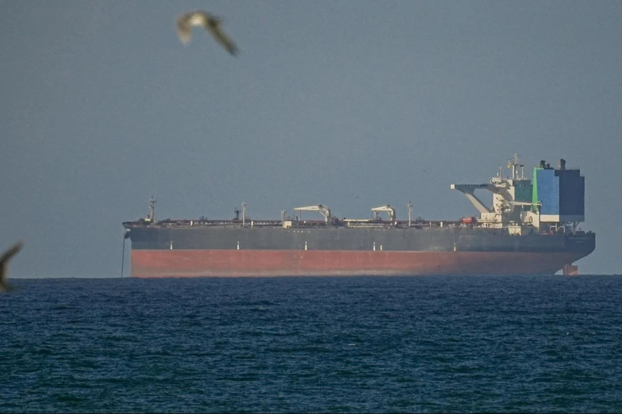 A view of the vessels passing through the Strait of Hormuz, seen in Oman on April 8, 2026. (AA Photo)