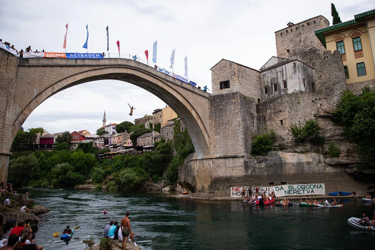 Mostar's centuries-old bridge diving tradition draws Balkan athletes, thousands of spectators