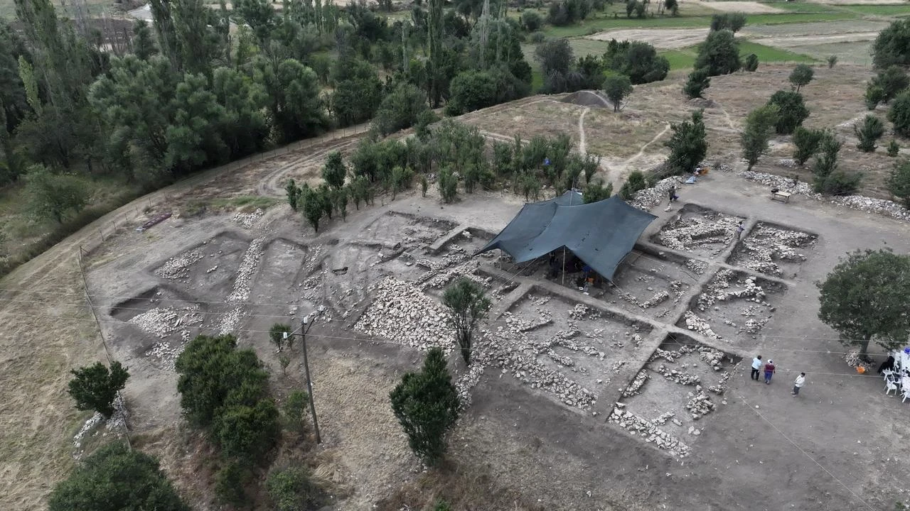 An aerial view of the Caltilar Hoyuk excavation site in Seydikemer, Mugla, southwestern Türkiye. (AA Photo)