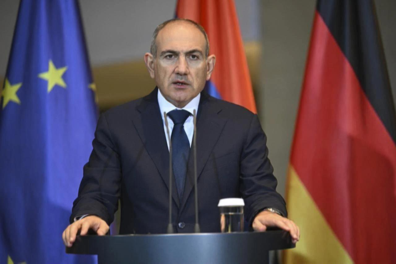 Pashinyan tells Putin Armenia EU referendum depends on official bid