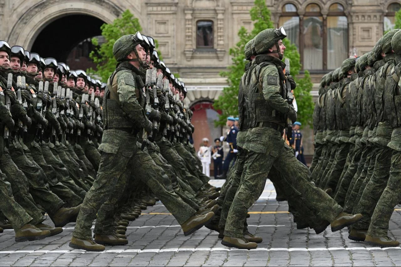 Russian servicemen, involved in the so-called 'special military operation' in Ukraine, march on Red Square during the Victory Day military parade in Moscow, May 9, 2026. (AFP Photo)