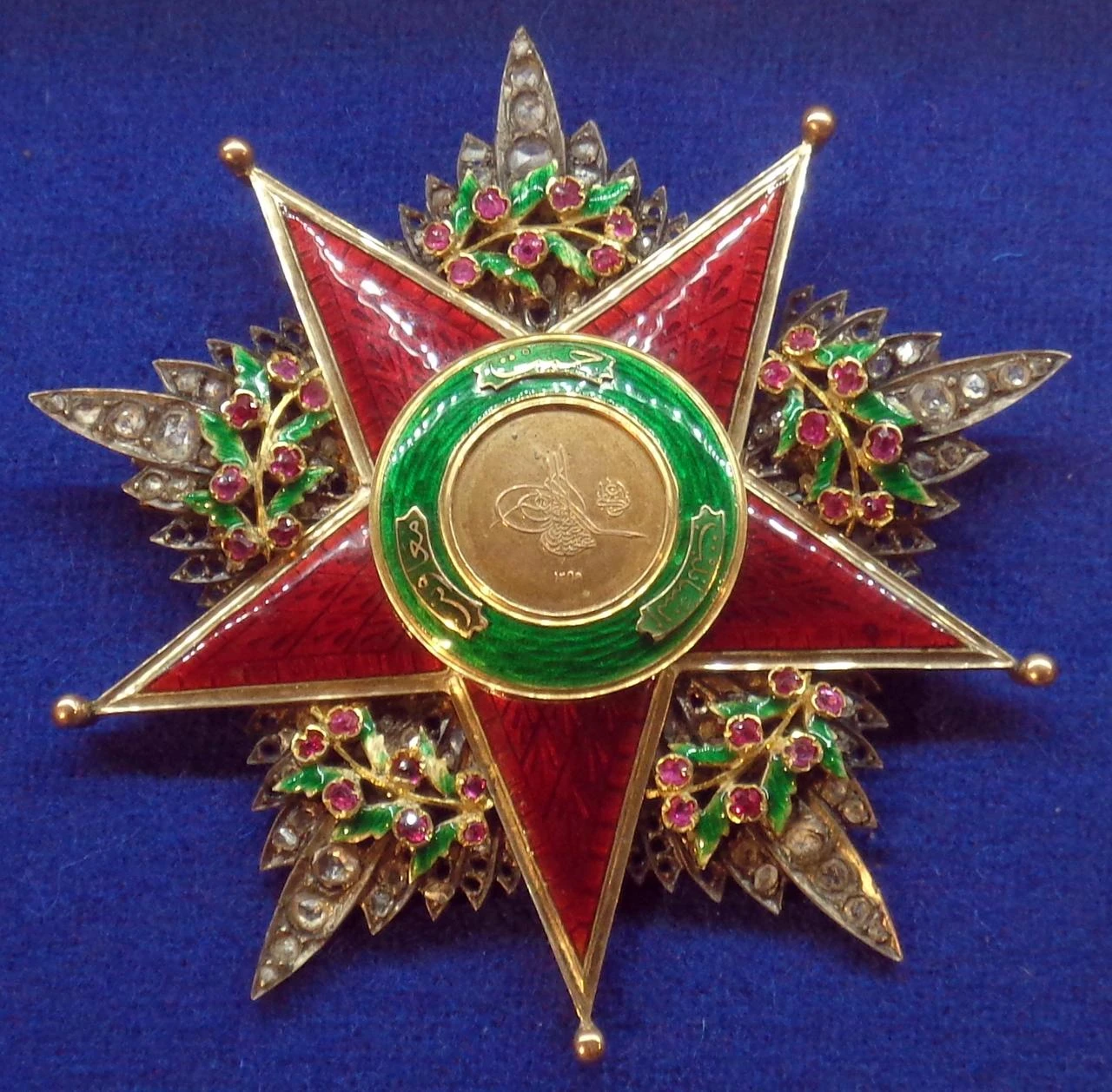 The Order of Charity, Second Class, awarded to Lady Conan Doyle during the couple’s visit to Istanbul. (Photo via Wikimedia Commons)