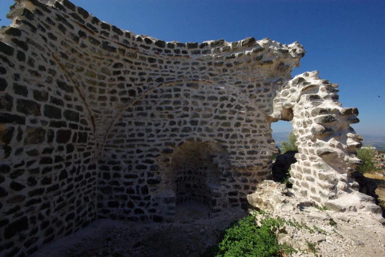 Historic arches and masonry are seen inside Niksar Castle as archaeological excavations begin in Tokat, Türkiye, July 27, 2026. (AA Photo)