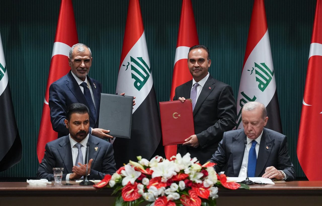Turkish President Recep Tayyip Erdogan (R) and Iraqi Prime Minister Ali al-Zaydi (L) attend signing ceremony at the Presidential Complex in Ankara, Türkiye on July 28, 2026. (AA Photo)