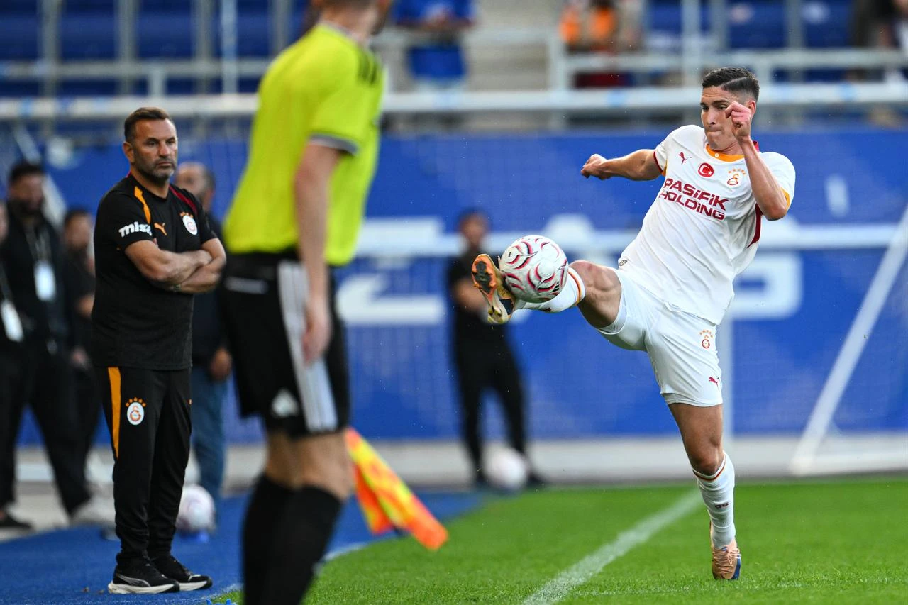 Roland Sallai (R) of Galatasaray in action during a pre-season friendly match between Galatasaray and Italy's Venezia FC at Hofmann Personal Stadion in Linz, Austria, on July 27, 2026. (AA Photo)