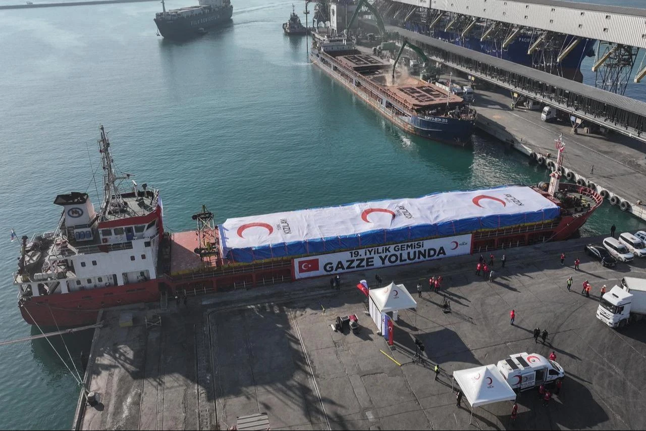 Turkish Red Crescent’s 19th “Ship of Goodness,” carrying humanitarian aid prepared for delivery to Gaza, was sent off from Mersin International Port in Mersin, Türkiye, December 13, 2025. (AA Photo)