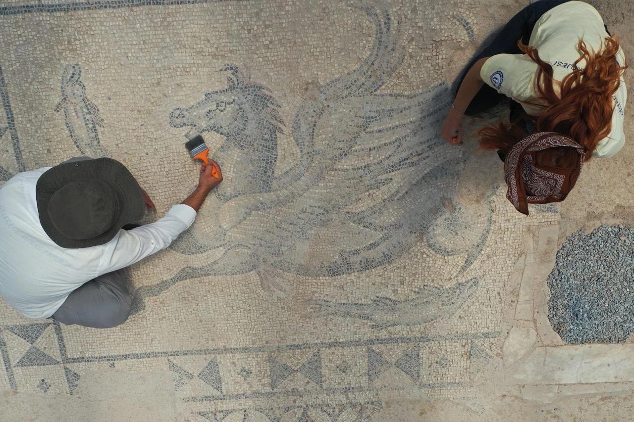 2,000-year-old Poseidon mosaic uncovered at ancient Tralleis