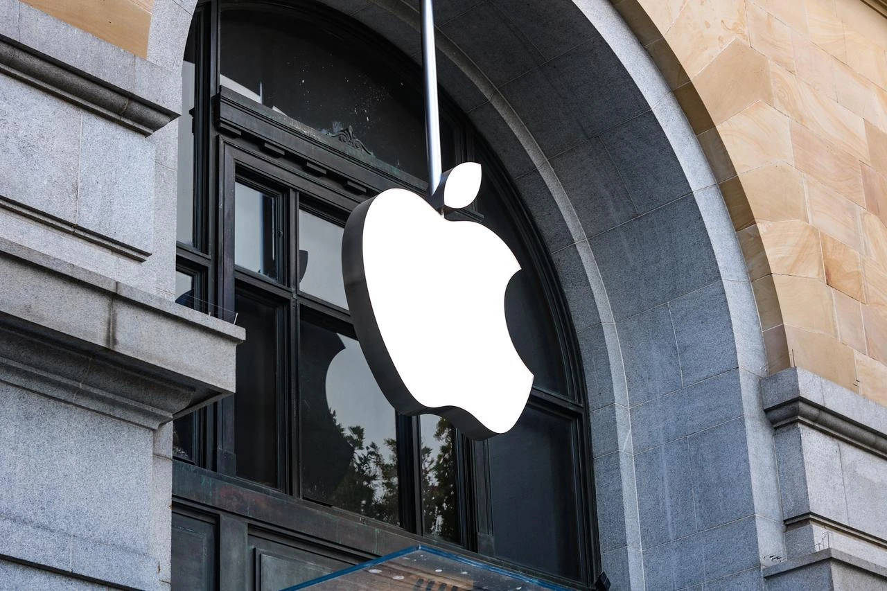 Apple hits $5 trillion, overtakes Nvidia as most valuable company Image