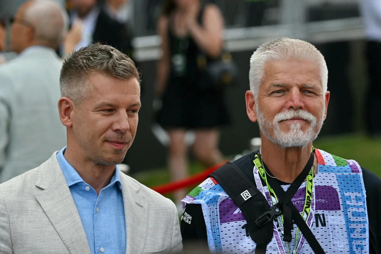 Hungary's Prime Minister Peter Magyar (L) and Czech President Petr Pavel visit the circuit prior to the Formula One Hungarian Grand Prix at the Hungaroring racetrack in Mogyorod near Budapest, Hungary, on July 26, 2026. (AFP Photo)