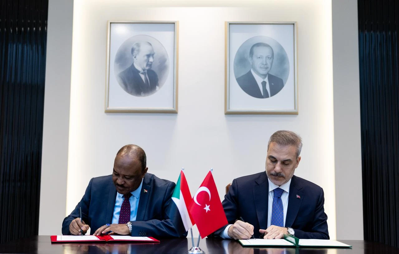 Turkish Foreign Minister Hakan Fidan (R) meets with Sudan's Minister of Foreign Affairs and International Cooperation Mohieddin Salem (L) in Ankara, Türkiye, on July 28, 2026. (AA Photo)