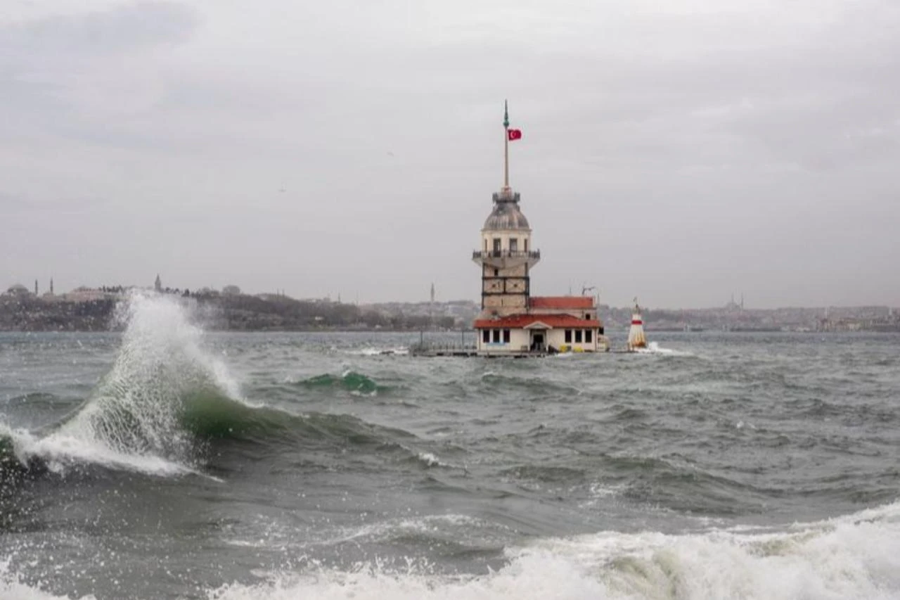 Balkan weather system to bring heavy showers, hail risk to Istanbul