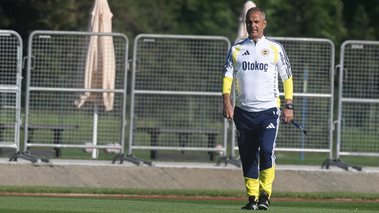 Fenerbahce Head Coach Ismail Kartal leads the football team's first training session of the new season at the Fenerbahce Topuk Plateau Facilities in Duzce, Türkiye, June 24, 2026. (AA Photo)