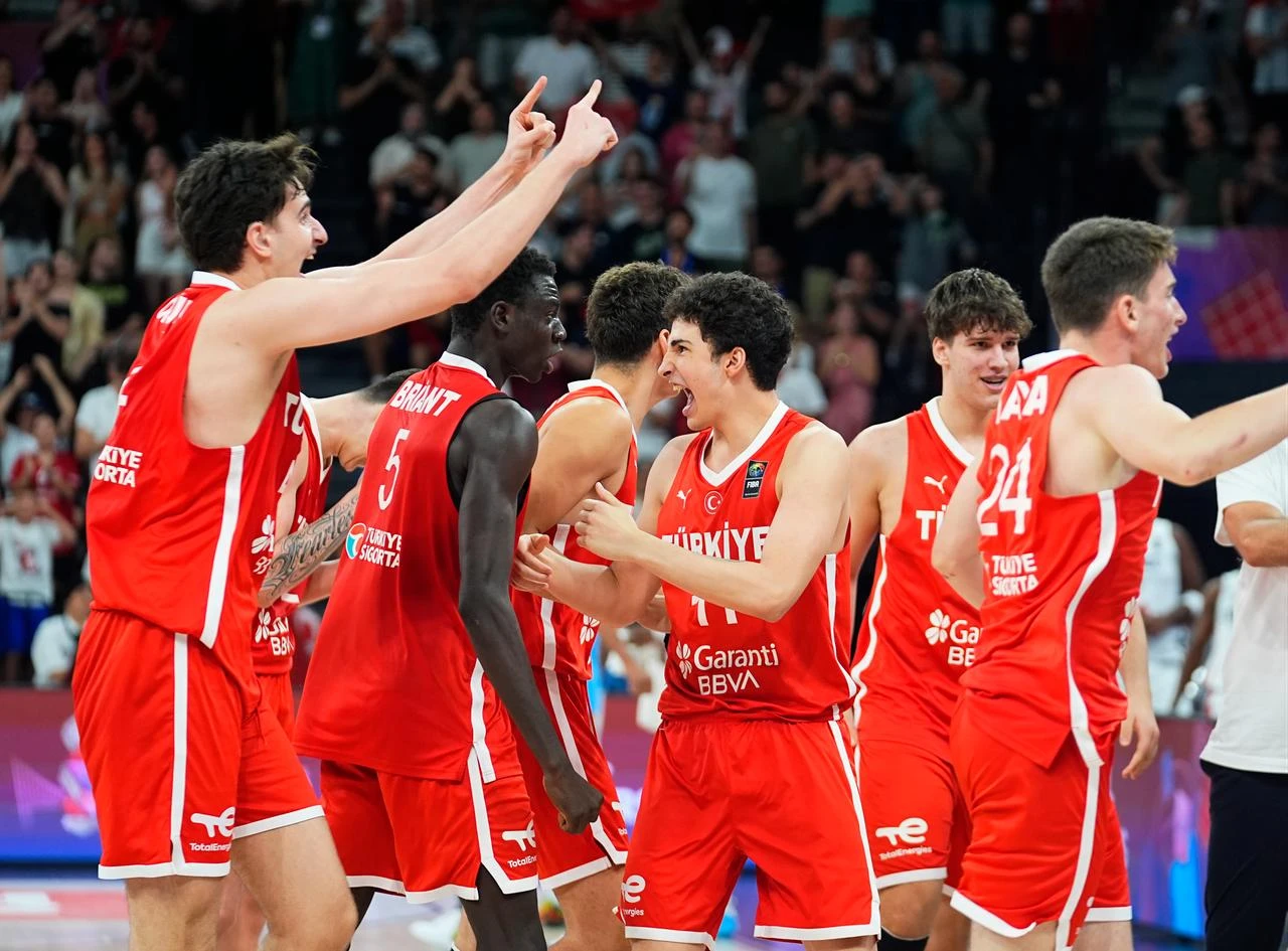 France and Türkiye faced off at the Basketball Development Center in the FIBA Under-17 Basketball World Cup. After defeating France, the national players celebrated their victory, July 3, 2026. (AA Photo)