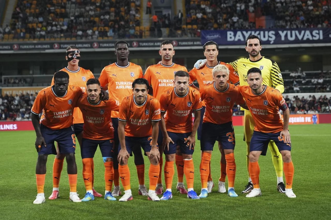 Istanbul Basaksehir players pose for a team photo before the UEFA Conference League second qualifying round first-leg match against Inter Turku at Basaksehir Fatih Terim Stadium in Istanbul, Türkiye, on July 22, 2026. (AA Photo)