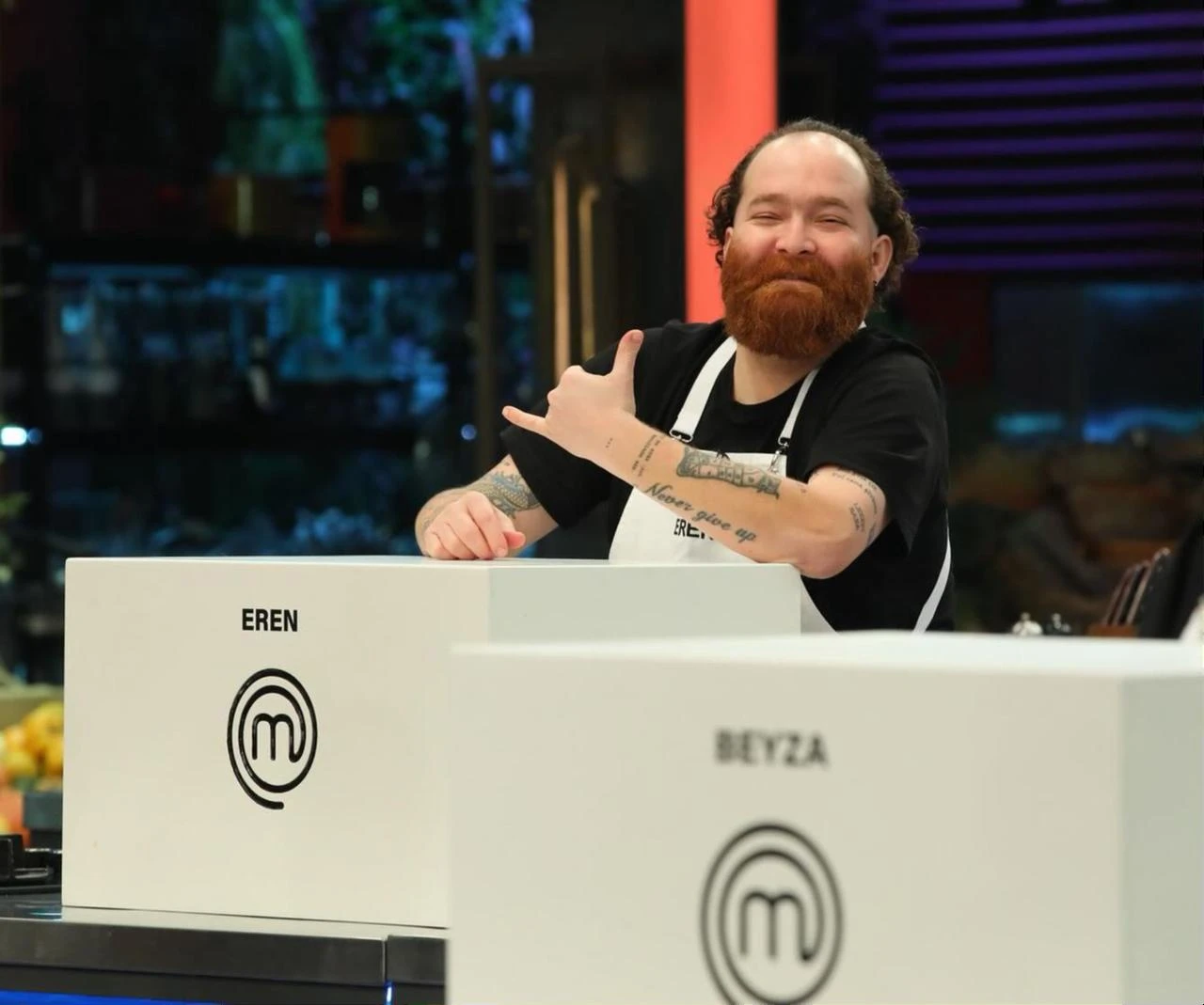 Eren Kasikci appears on the MasterChef Türkiye set in a photo shared on Dec. 30, 2025. (Photo via Instagram/@kizilsakalinmutfag)