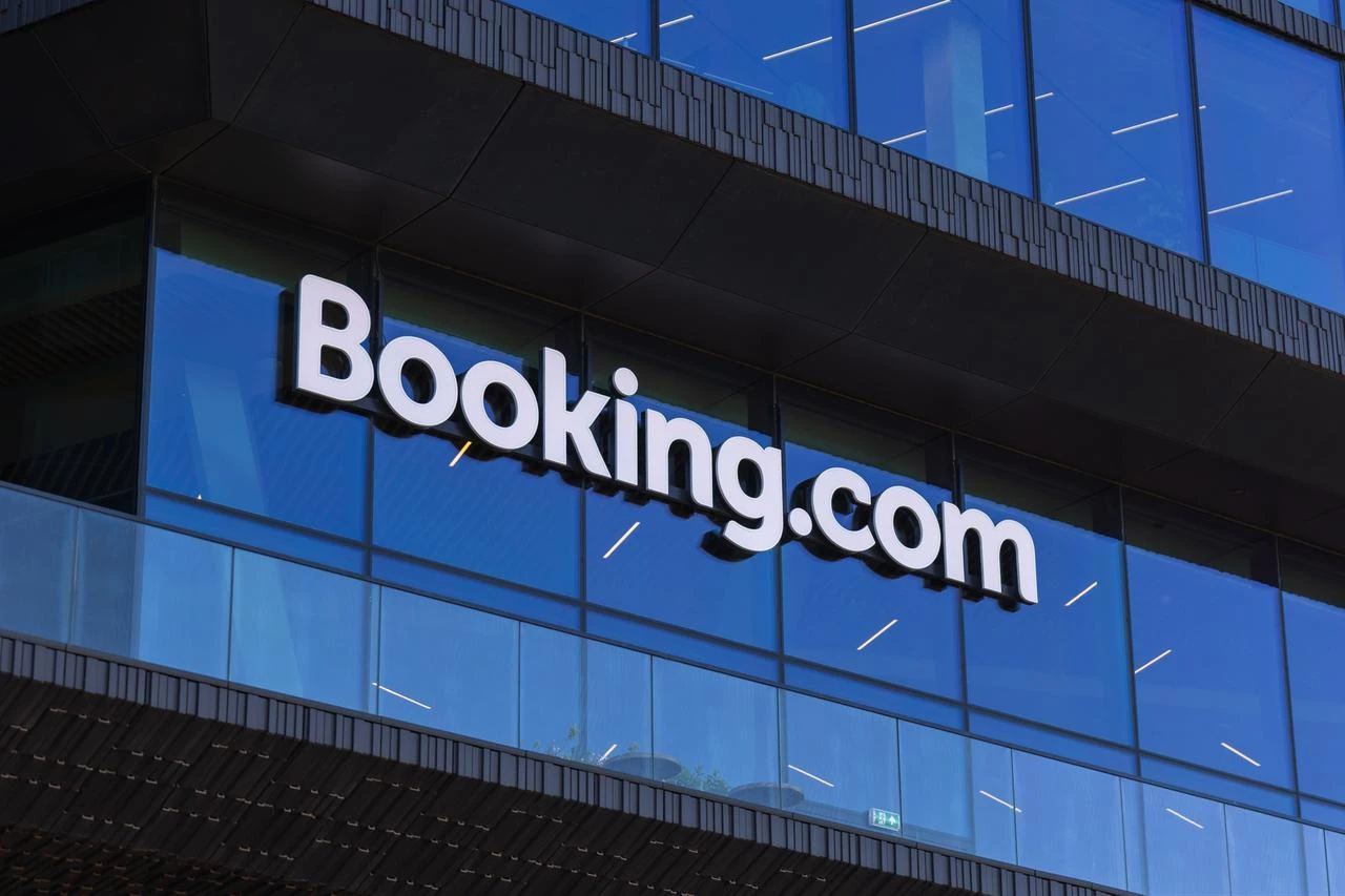 Booking.com eyes proposed tourism bill to return to Türkiye: Report