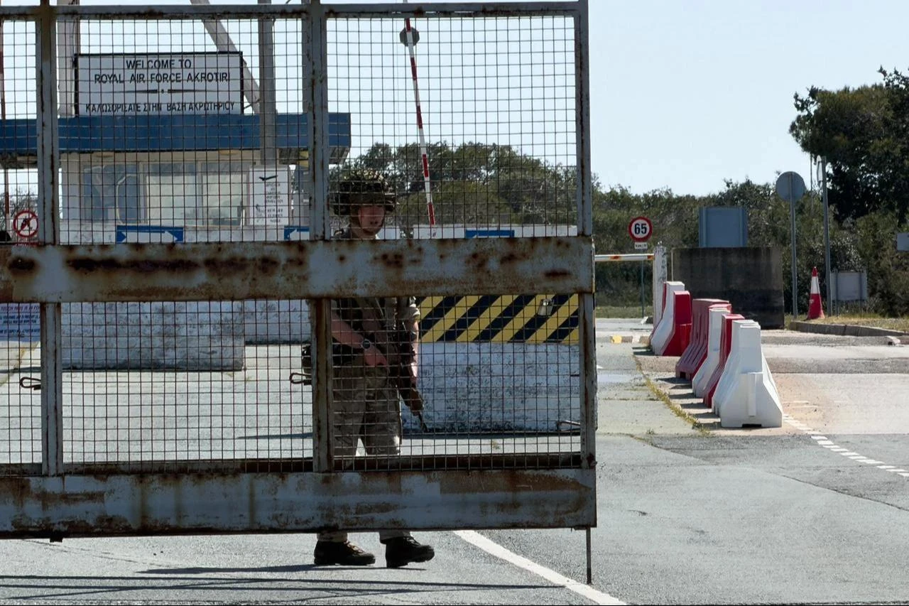 A British soldier mans a gate at RAF Akrotiri base following two reported drone attacks near Limassol, March 2, 2026. (AFP Photo)