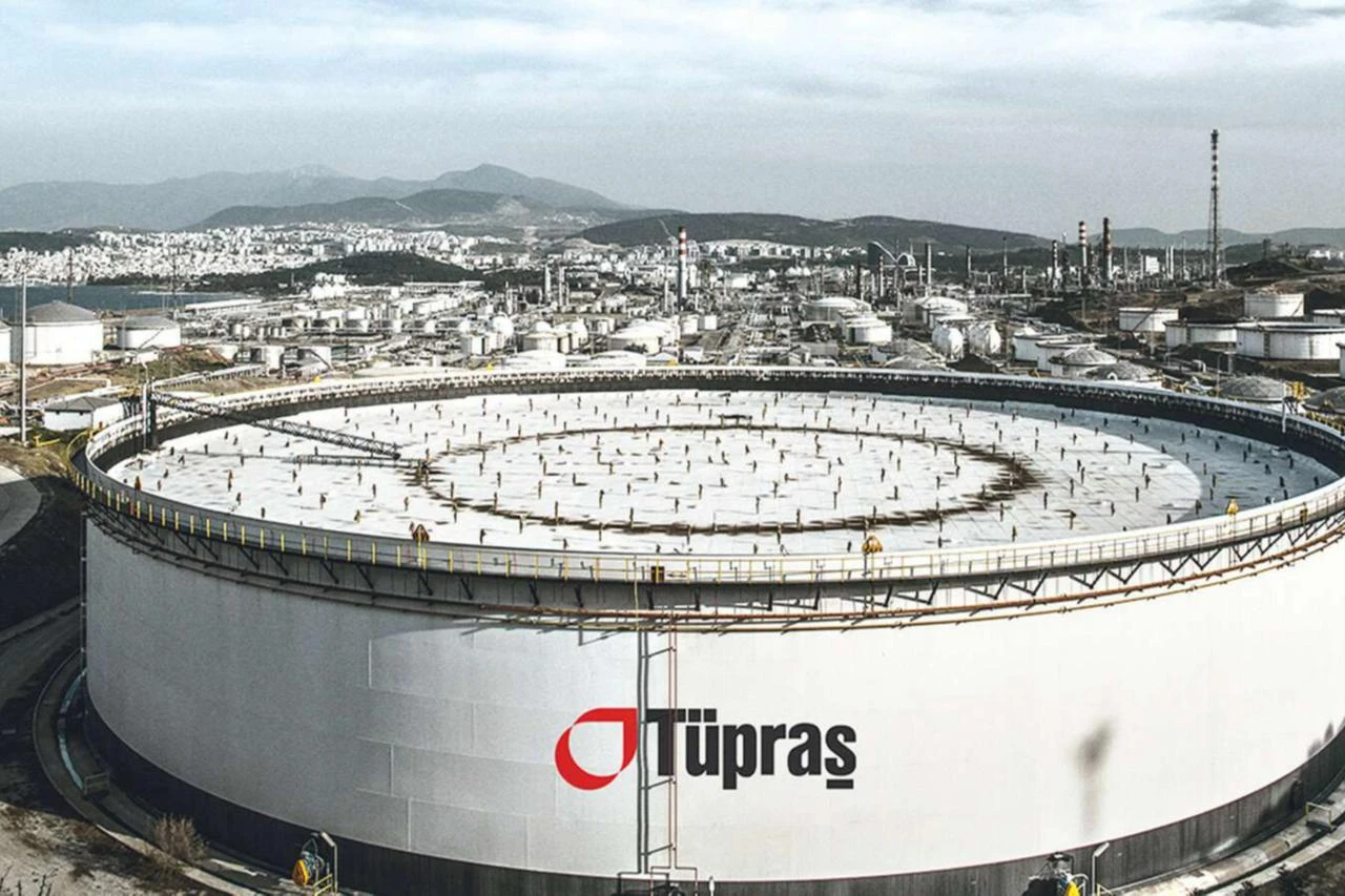Tupras orders 4 Suezmax tankers in over $370M fleet expansion